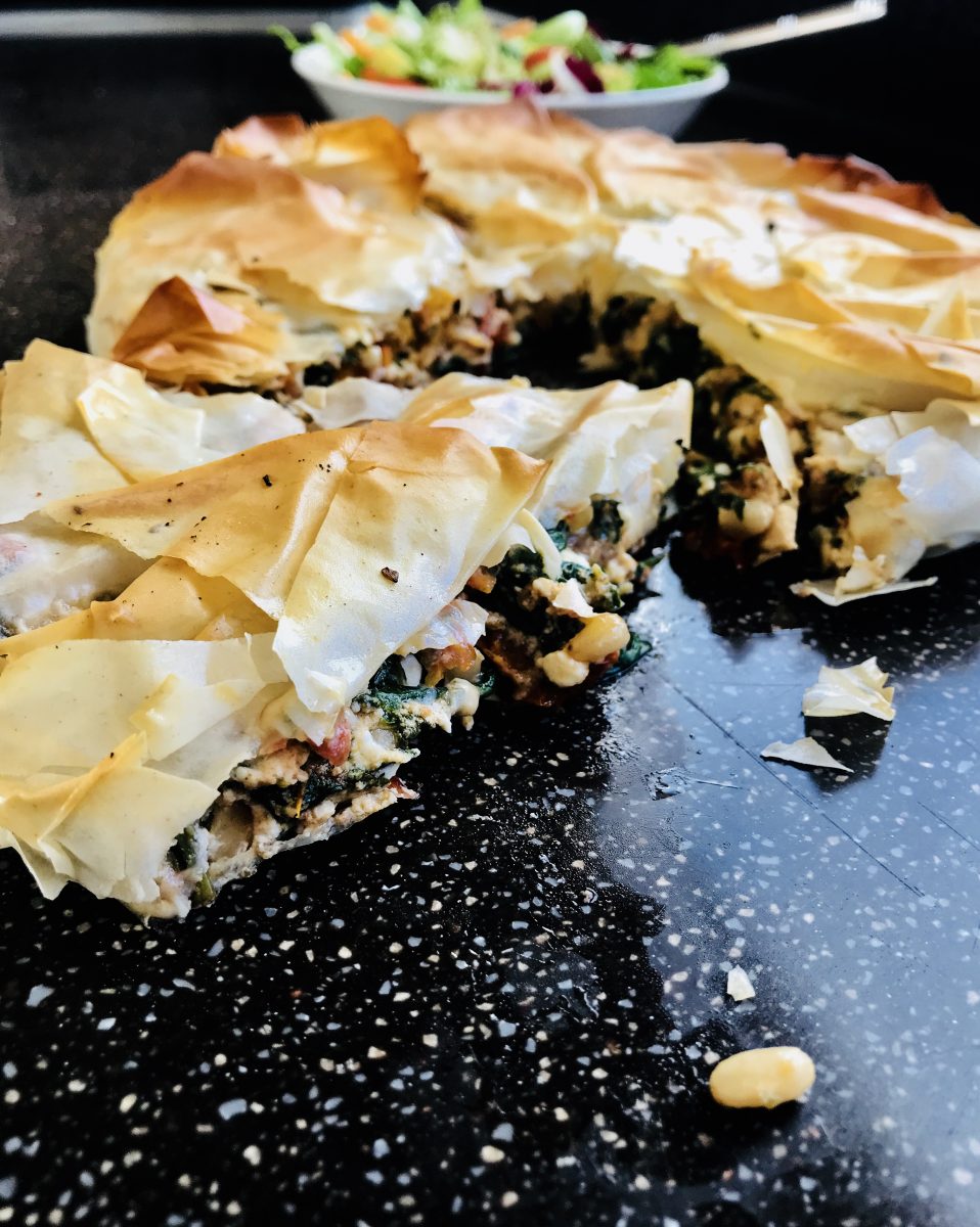 a recipe for feta, sun-dried tomato and spinach filo pastry pie