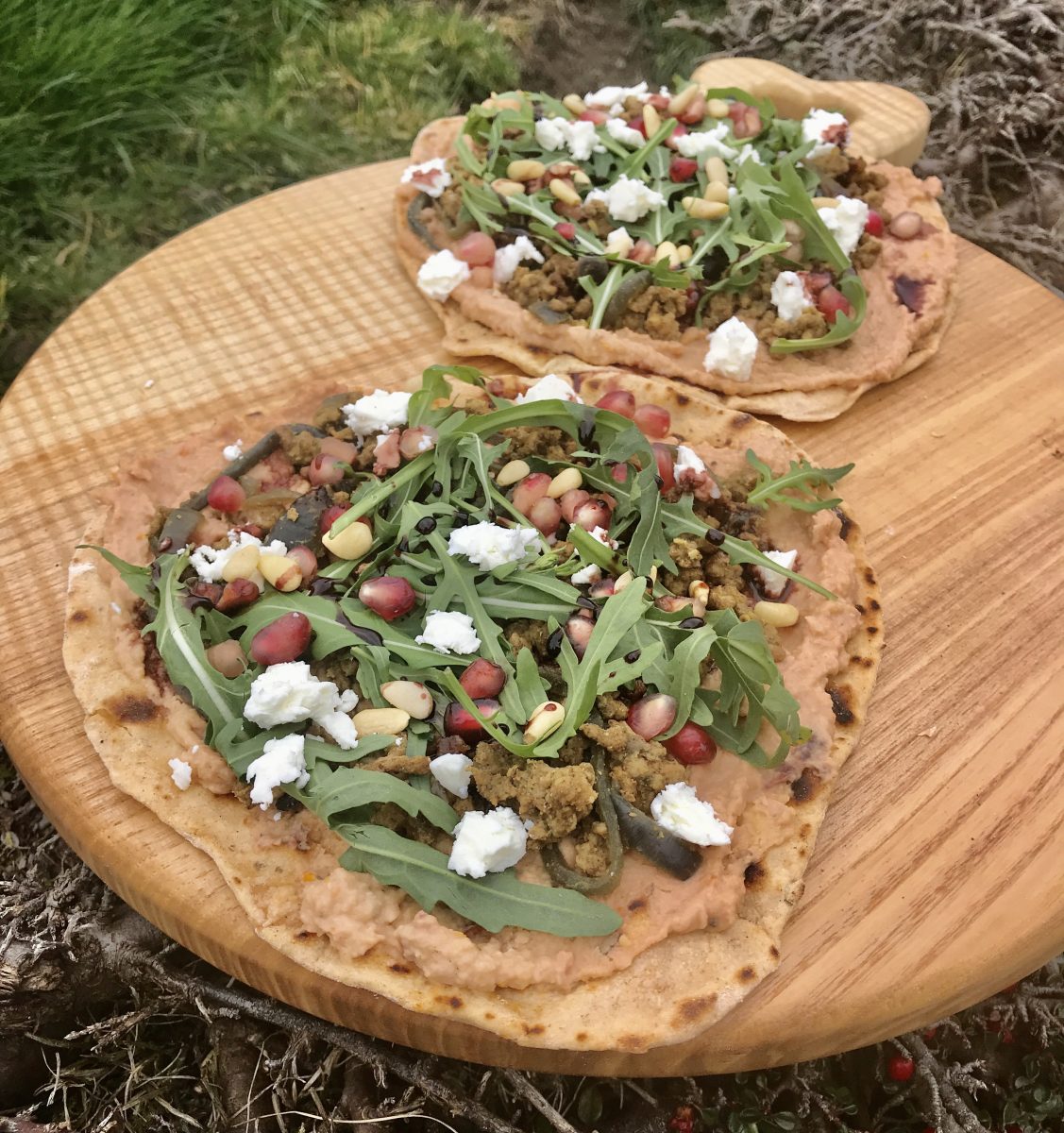 Easy and delicious spicy lamb hummus flatbreads